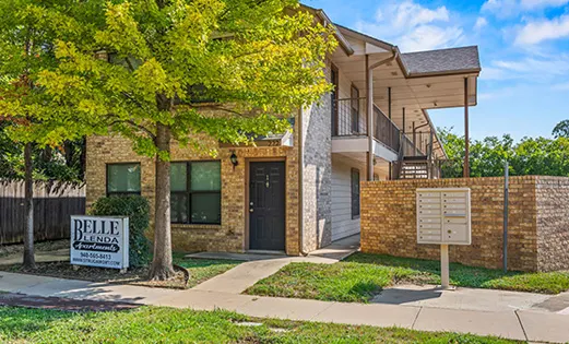 Belle Lenda in Denton, Texas